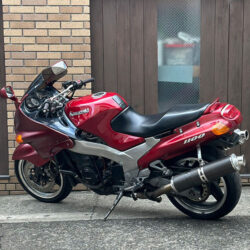 写真:カワサキZZR1100