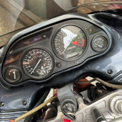写真:カワサキZZR1100