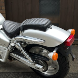 写真：ホンダマグナ250