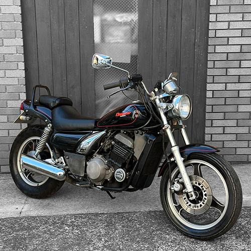 写真：カワサキエリミネーター250