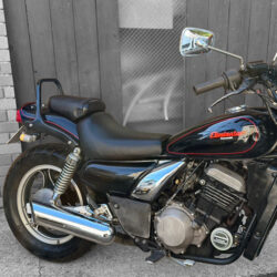 写真：カワサキエリミネーター250