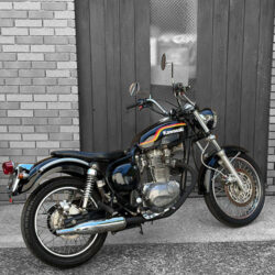 写真：カワサキエストレヤ