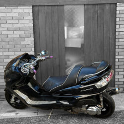 写真：ヤマハマジェスティ250