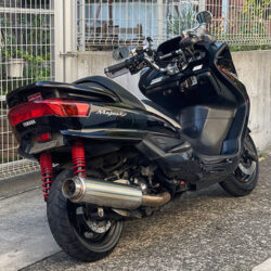 写真：ヤマハマジェスティ250C