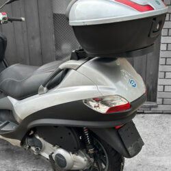 写真：ピアッジオMP3 250RL