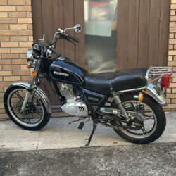 写真：スズキGN125H