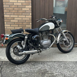 写真：カワサキエストレヤ