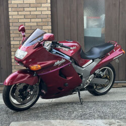 写真：カワサキZZR1100