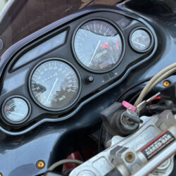 写真：カワサキZZR1100