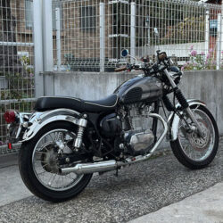 写真：カワサキエストレヤRS