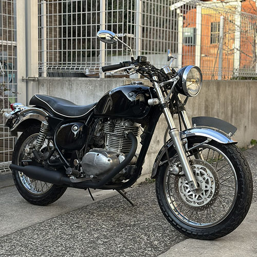 写真：カワサキエストレヤRS