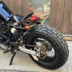 写真：ヤマハTW200