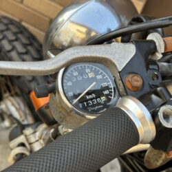 写真：ヤマハTW200