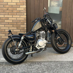 写真：スズキグラストラッカー