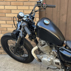 写真：スズキグラストラッカー