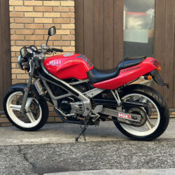 写真：ホンダVT250スパーダ