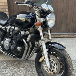 写真：ヤマハXJR1200