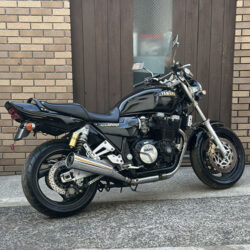 写真：ヤマハXJR1200