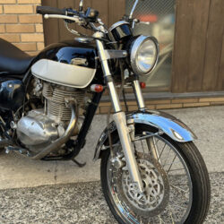 写真：カワサキエストレヤRS