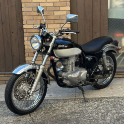 写真：カワサキエストレヤRS