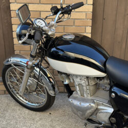 写真：カワサキエストレヤRS