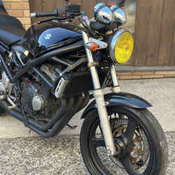 写真：スズキバンディット250