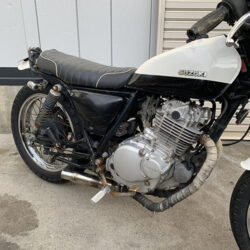 写真：スズキグラストラッカー