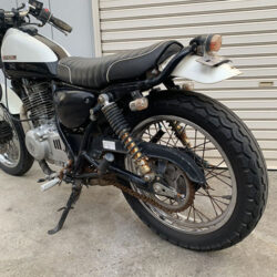 写真：スズキグラストラッカー